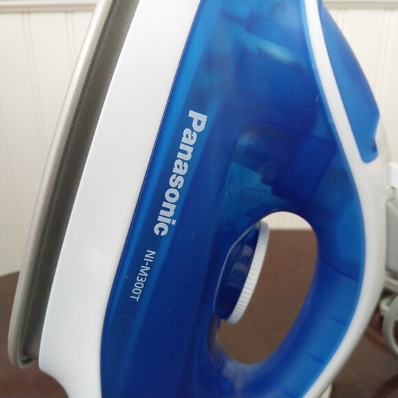 Panasonic 1500W Advanced Titanium Coated Sole Plate Vertical Steam/Dry Iron - Picture 10 of 15